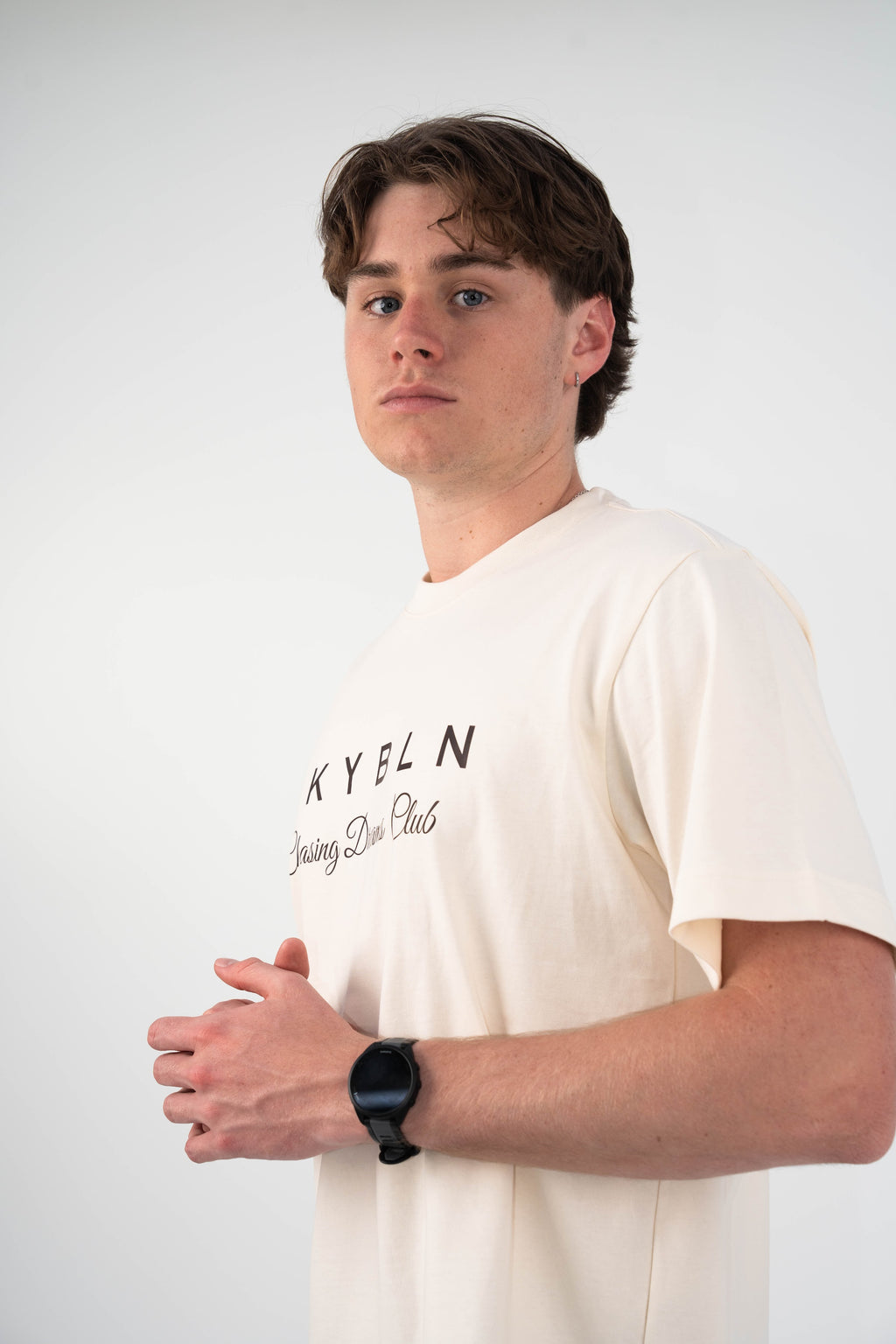 Chasing Dreams Club Script Tee in Ivory