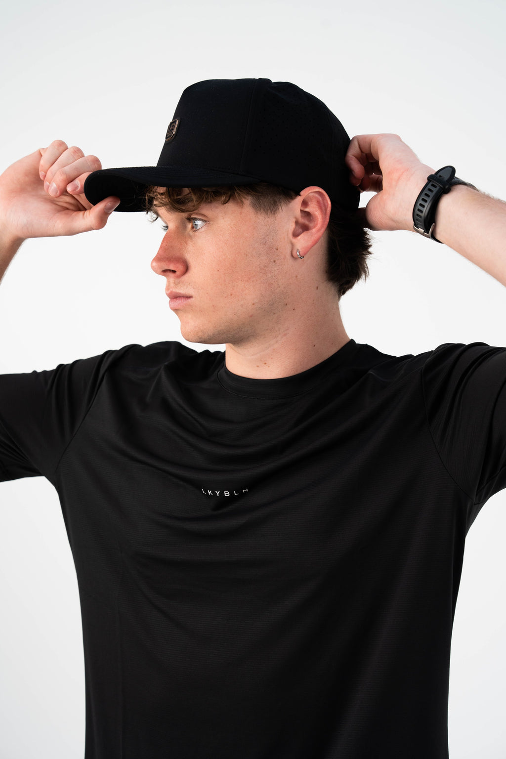 Momentum Oversized Tee in Black